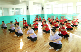 兰州中专学校浅析应该怎样做一名合格的幼师